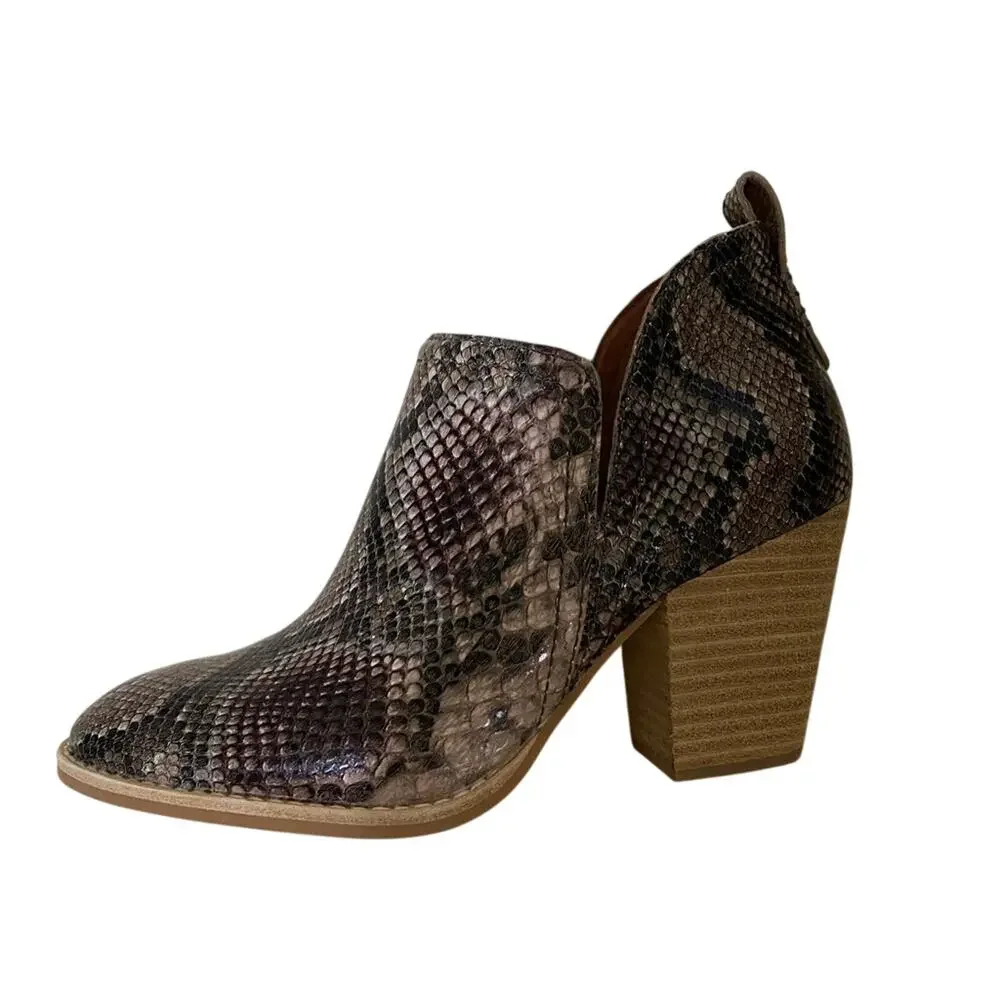 Jeffrey Campbell Rosalee Ankle Booties Size 6 NWT